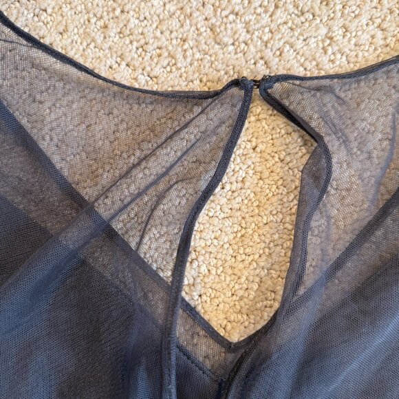 Adrianna Papell Gown Formal Grey Metallic Shutter Pleat Illusion Bodice Size 6P - Picture 10 of 15